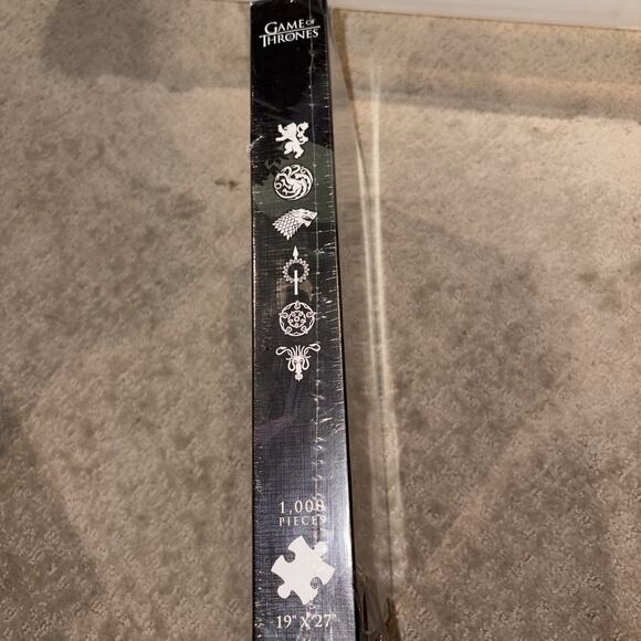 Game of Thrones 1000 Piece Collectible Premium Puzzle "Beautiful Death" USAopoly - Picture 4 of 4